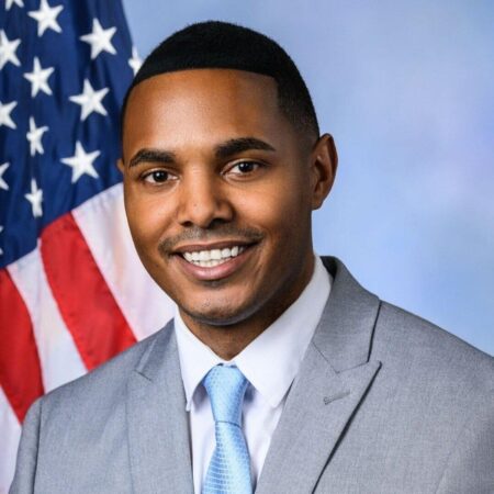 Bronx Lawmaker Proposes Bodega Act to Enhance Safety in NYC Stores