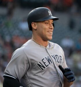Aaron Judge Matches A-Rod’s Yankees Home Run Record in Thrilling Win Over Braves