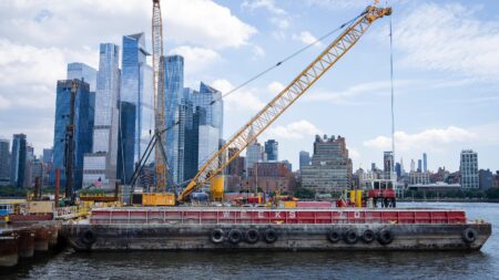 State Democrats Accuse Trump of Retaliatory Freeze on Billions in NYC Transit Funding