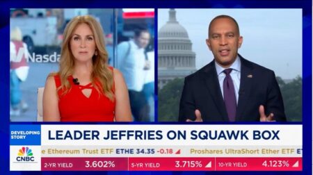Jeffries and New York Lawmakers Rally to Extend Healthcare Tax Credits Amid Shutdown Fears