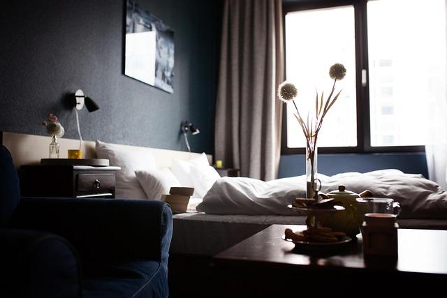 From World Cup Dreams to Reality: Empty Hotels and Soaring Transit Costs Cast a Shadow From World Cup Dreams to Reality: Empty Hotels and Soaring Transit Costs Cast a Shadow